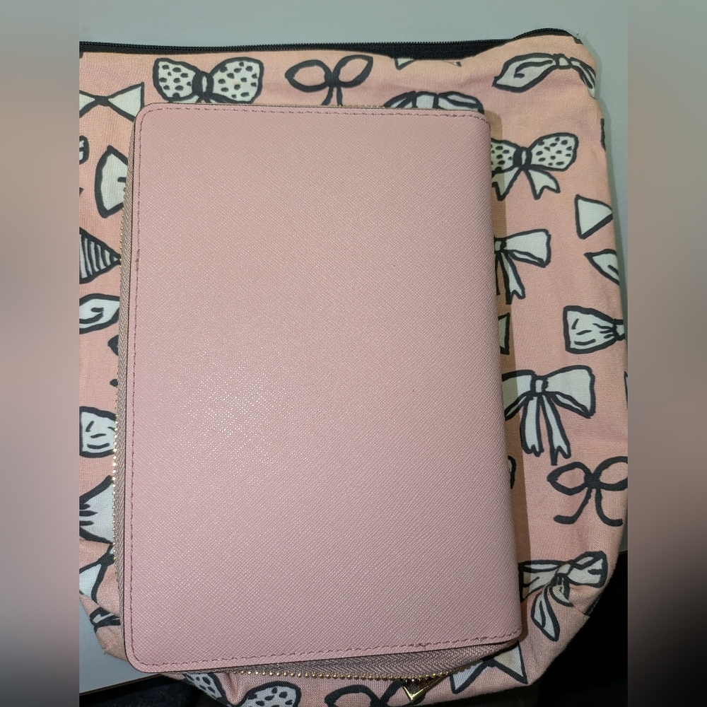 Kate Spade Pale Pink Zip-Around Planner with Gold Logo - Picture 9 of 10